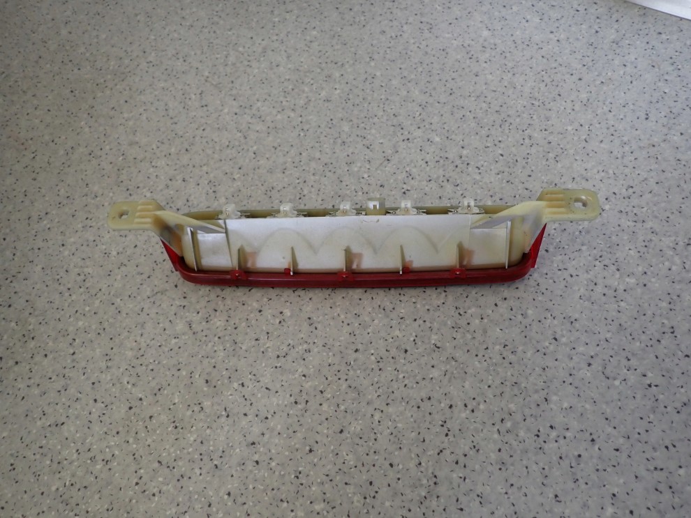 SUZUKI SPLASH 08-14 LAMPA LAMPKA III STOP STOPU 6/8