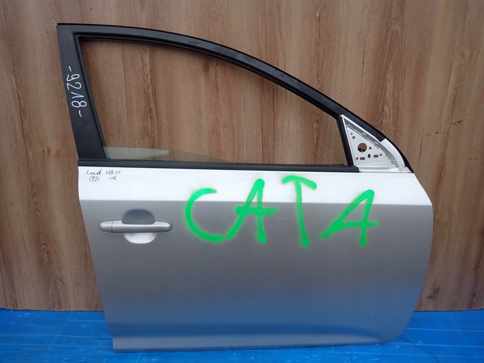 KIA CEED I 07-12 DRZWI PRZEDNIE PRAWE 9S 1/8