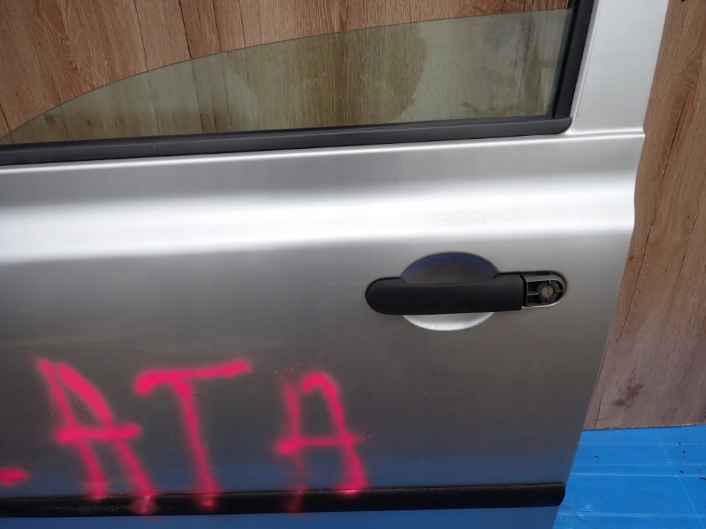 NISSAN MICRA K12 03-10 5d DRZWI PRZEDNIE LEWE KY0 6/10