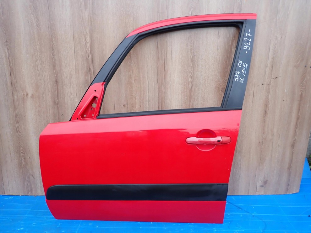 SUZUKI SX4 06-12 DRZWI PRZEDNIE LEWE ZCF 1/12