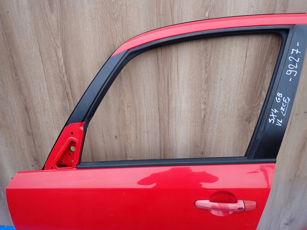 SUZUKI SX4 06-12 DRZWI PRZEDNIE LEWE ZCF 10/12
