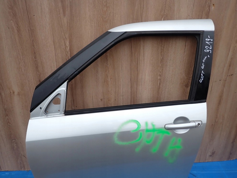 SUZUKI SWIFT 5d MK6 04-09 DRZWI PRZEDNIE LEWE ZCC 5/7