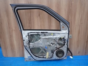 SUZUKI SWIFT 5d MK6 04-09 DRZWI PRZEDNIE LEWE ZCC 6/7 MINIATURA