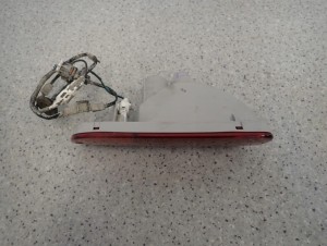 SUZUKI IGNIS 00-03 LAMPA PRZECIWMGIELNA TYLNA LEWA 3/6 MINIATURA