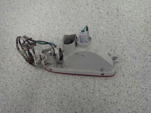 SUZUKI IGNIS 00-03 LAMPA PRZECIWMGIELNA TYLNA LEWA 4/6 MINIATURA