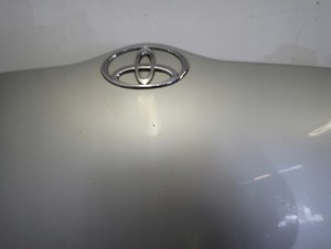 TOYOTA YARIS I 99-05 MASKA POKRYWA SILNIKA 1E7 10/14 MINIATURA
