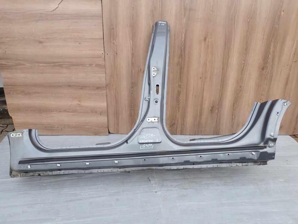 CHEVROLET ORLANDO 10- PRÓG LEWY GYM 1/11