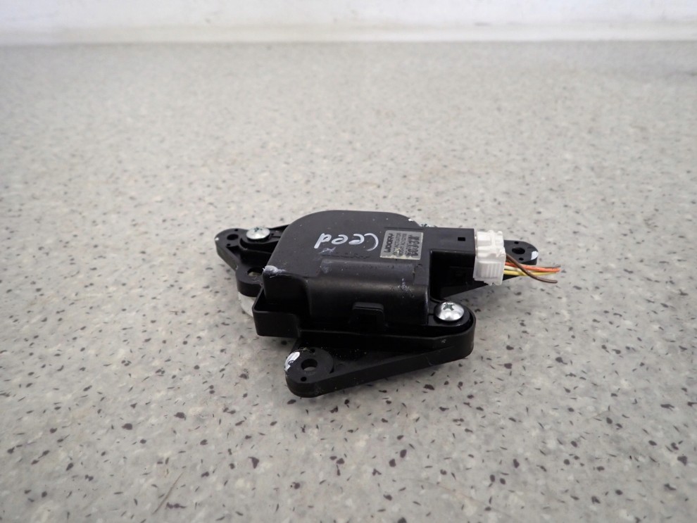 KIA CEED 06-12 SILNICZEK NAGRZEWNICY 3/4