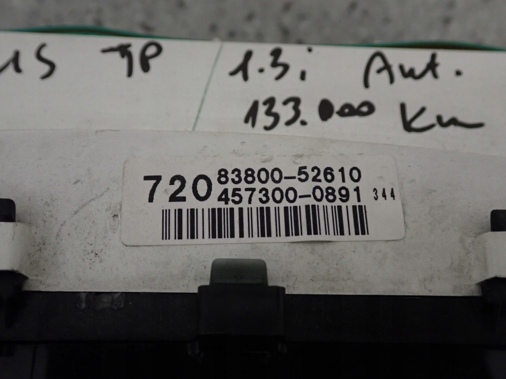 TOYOTA YARIS I 99-02 1.0 BENZYNA ZEGARY LICZNIK 7/10