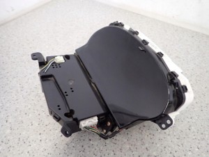 TOYOTA YARIS I 99-02 1.0 BENZYNA ZEGARY LICZNIK 5/10 MINIATURA