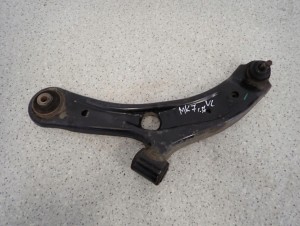 SUZUKI SWIFT IV MK7 10- WAHACZ PRZEDNI LEWY