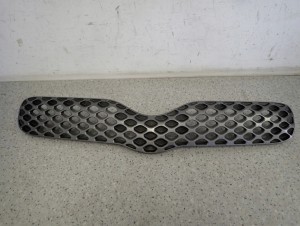 TOYOTA YARIS FR VNK 03- ATRAPA PRZEDNIA GRILL