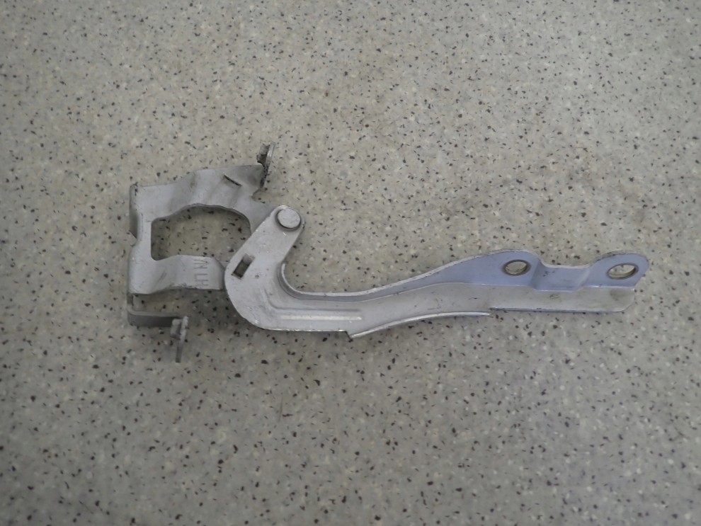 KIA VENGA 09- ZAWIAS MASKI LEWY 4/4