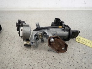 SUZUKI SWIFT DDIS 04-10 ZESTAW STARTOWY KOMPUTER STACYJKA IMO EU 3/4 MINIATURA