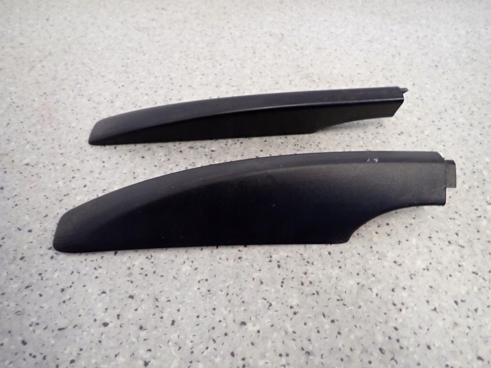 FIAT SEDICI SUZUKI SX4 06- ZAŚLEPKA RELINGU PRZEDNIA LEWA 2/5