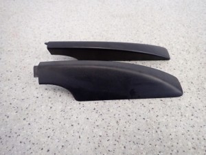 FIAT SEDICI SUZUKI SX4 06- ZAŚLEPKA RELINGU TYLNA LEWA LUB PRAWA 2/4 MINIATURA