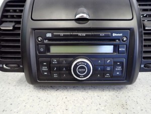 NISSAN NOTE E11 09-12 RADIO CD RAMKA 5/7 MINIATURA
