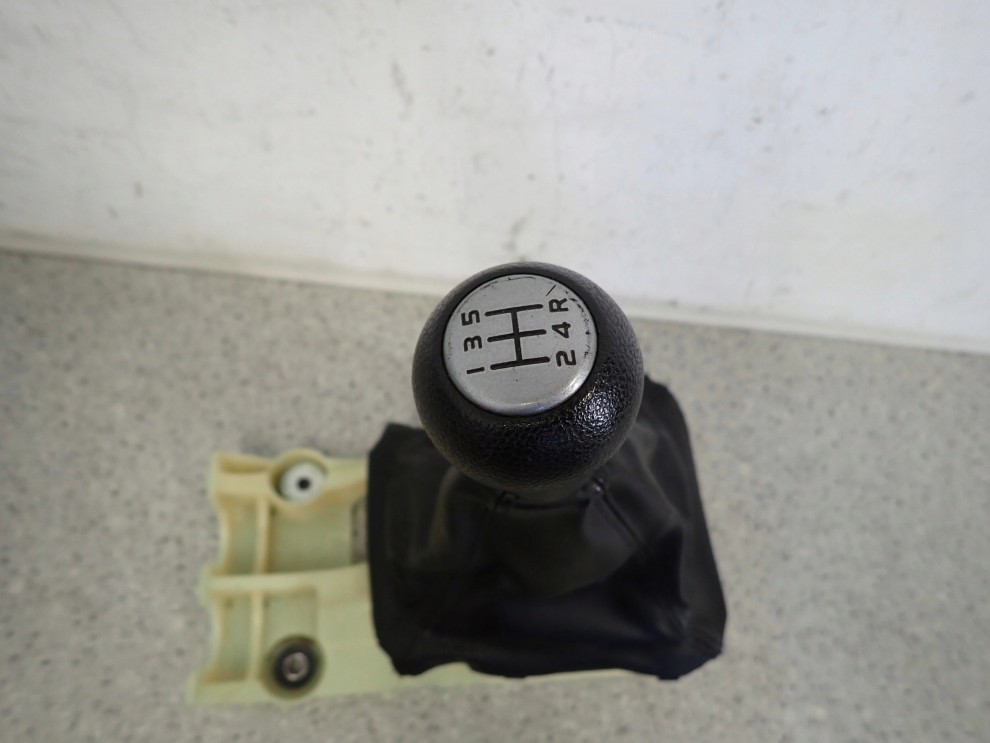 SUZUKI SWIFT MK7 10- 1.2i GAŁKA ZMIANY BIEGÓW LEWAREK 3/5