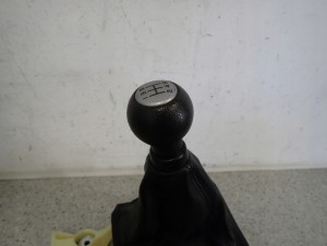 SUZUKI SWIFT MK7 10- 1.2i GAŁKA ZMIANY BIEGÓW LEWAREK 2/5 MINIATURA