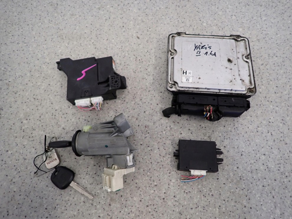 TOYOTA YARIS II 06-09 1.4 D4D ZESTAW STARTOWY KOMPUTER STACYJKA 6/6