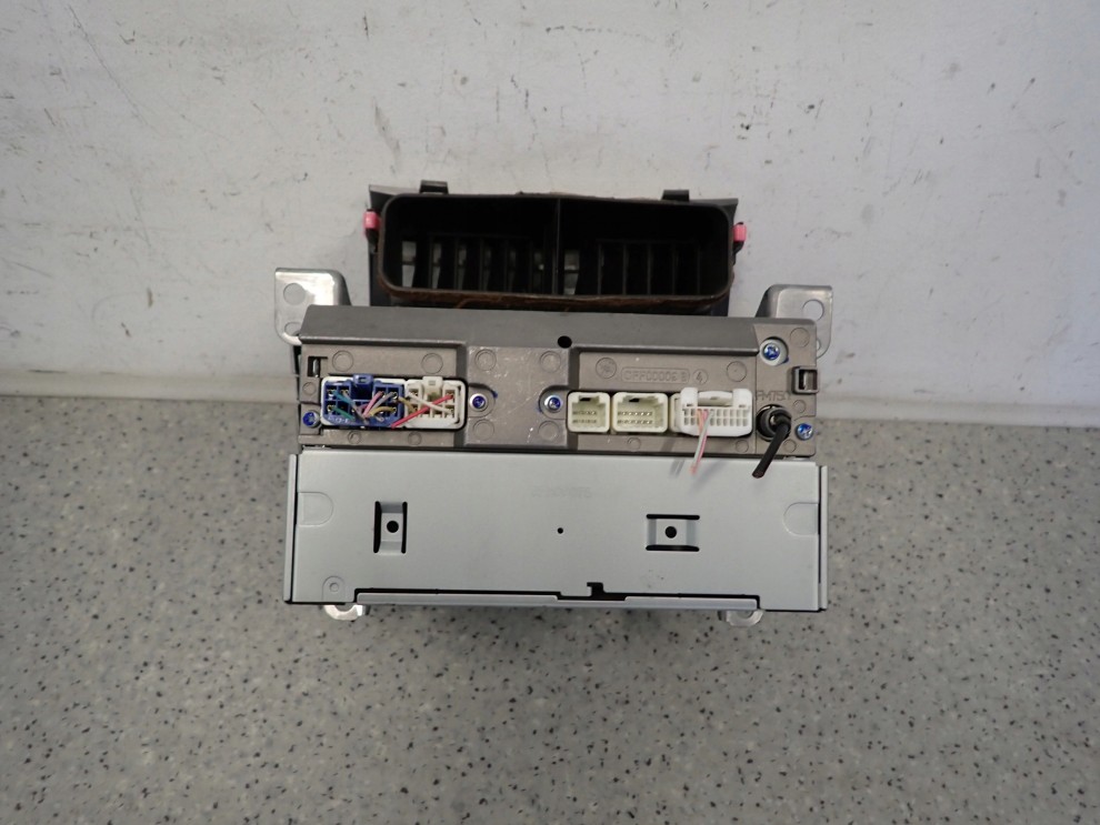 TOYOTA YARIS II 06-09 RADIO FABRYCZNE EUROPA 5/6