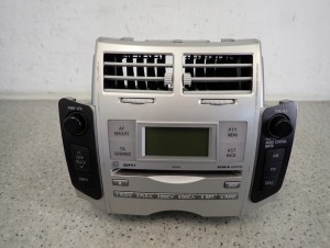 TOYOTA YARIS II 06-09 RADIO FABRYCZNE EUROPA