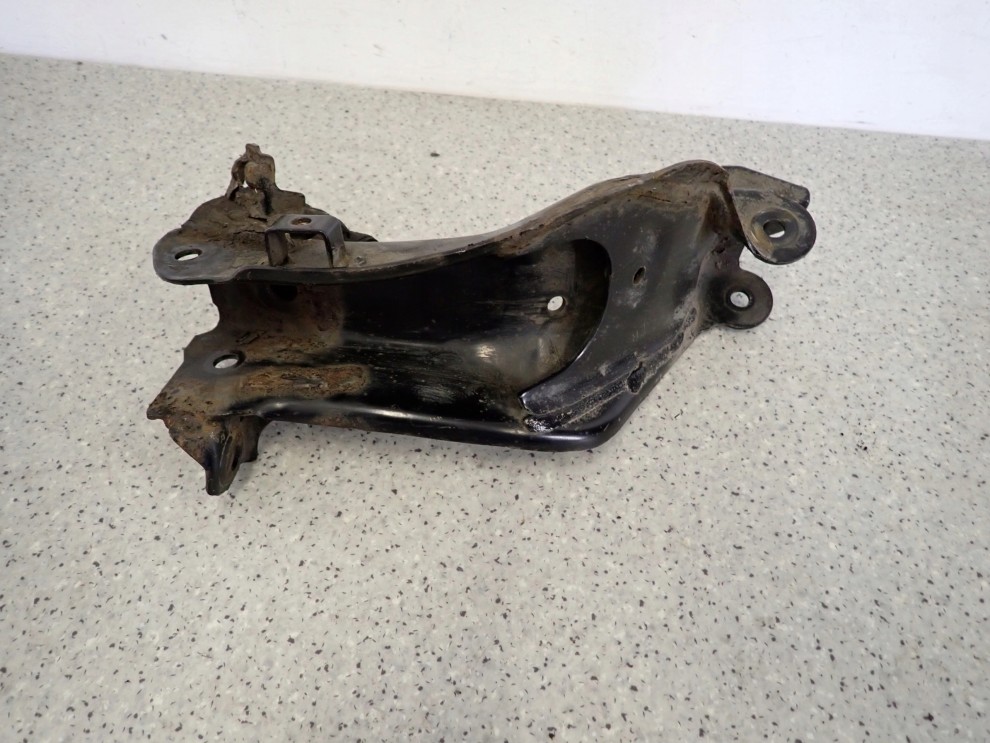 NISSAN PRIMERA P11 97-01 GOLEŃ WAHACZA ZWROTNICY PRZÓD PRAWY KIELICH 7/10