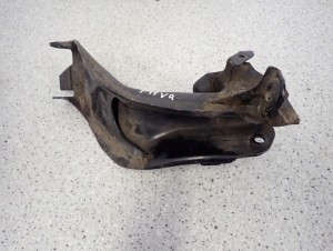 NISSAN PRIMERA P11 97-01 GOLEŃ WAHACZA ZWROTNICY PRZÓD PRAWY KIELICH 9/10 MINIATURA