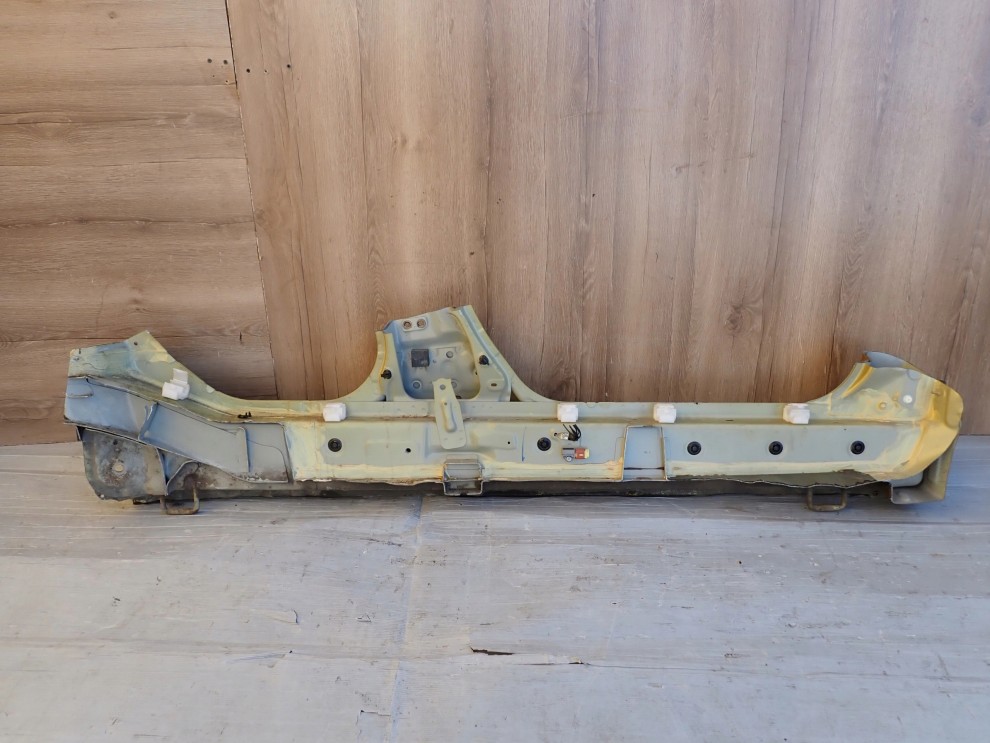 SUZUKI SWIFT MK7 5d 10- MK7 PRÓG LEWY 6/8