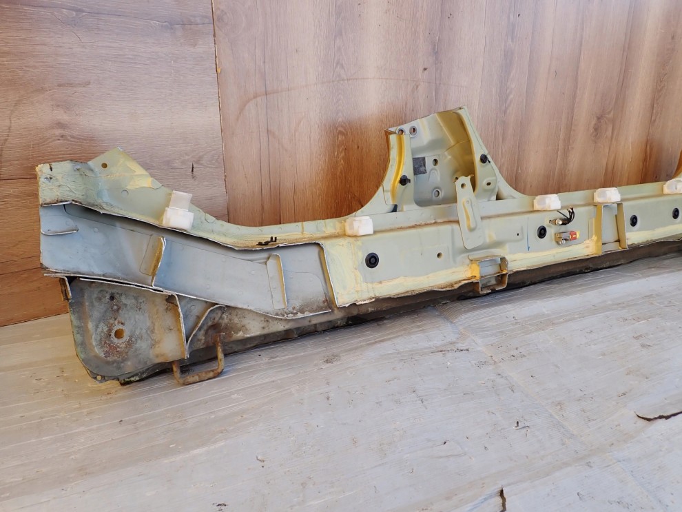 SUZUKI SWIFT MK7 5d 10- MK7 PRÓG LEWY 7/8