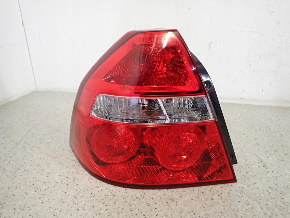 CHEVROLET AVEO T250 4D 07- LAMPA TYLNA LEWA 1/6