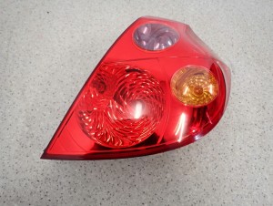 KIA CEED HATCHBACK 07-09 LAMPA TYLNA PRAWA