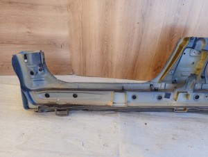 SUZUKI SWIFT III MK6 5d 05-09 PRÓG PRAWY ZCE 9/10 MINIATURA