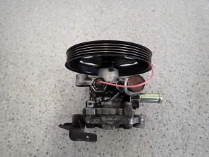 MITSUBISHI LANCER VII 1.6i 04- POMPA WSPOMAGANIA 4/6 MINIATURA