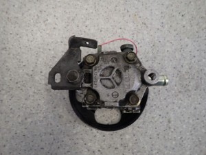 MITSUBISHI LANCER VII 1.6i 04- POMPA WSPOMAGANIA 5/6 MINIATURA