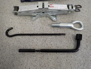 SUZUKI SWIFT MK6 04- PODNOŚNIK KLUCZ UCHO ZESTAW 2/5 MINIATURA