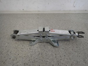 SUZUKI SWIFT MK6 04- PODNOŚNIK KLUCZ UCHO ZESTAW 5/5 MINIATURA