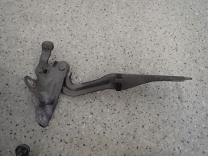 MAZDA 6 MAZDA6 02-07 GG GY ZAWIAS MASKI PRAWY 2/5 MINIATURA