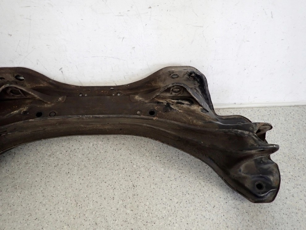 HONDA LEGEND 92-96 BELKA ZAWIESZENIA TYLNEGO 6/10