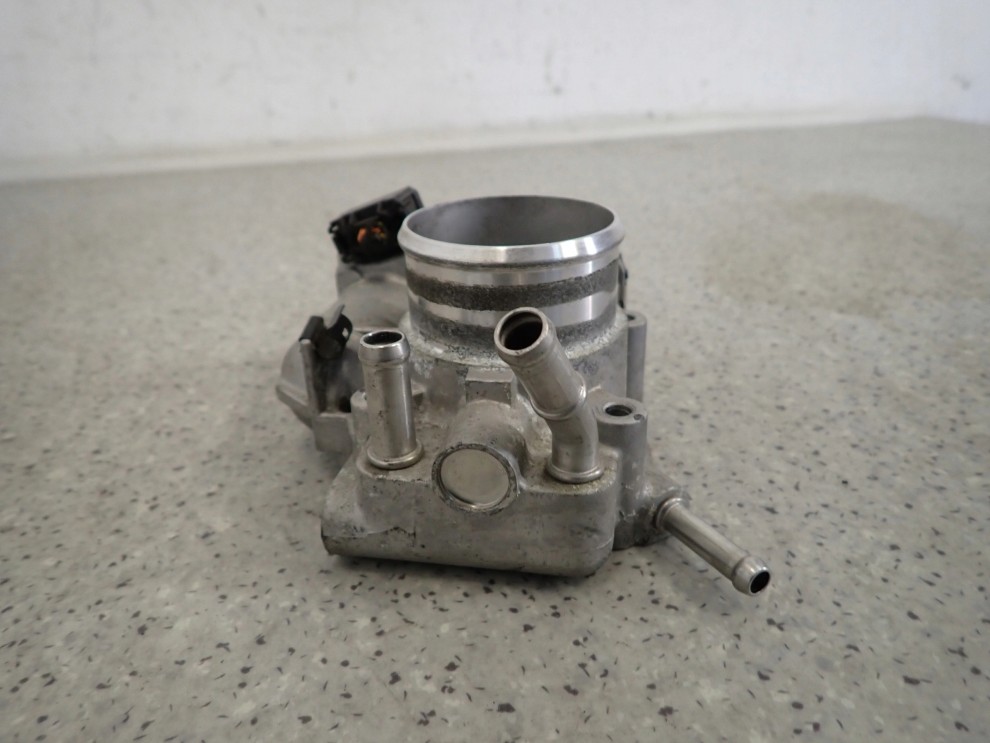 KIA VENGA 09- PRZEPUSTNICA POWIETRZA 1.4 BENZYNA 8/8