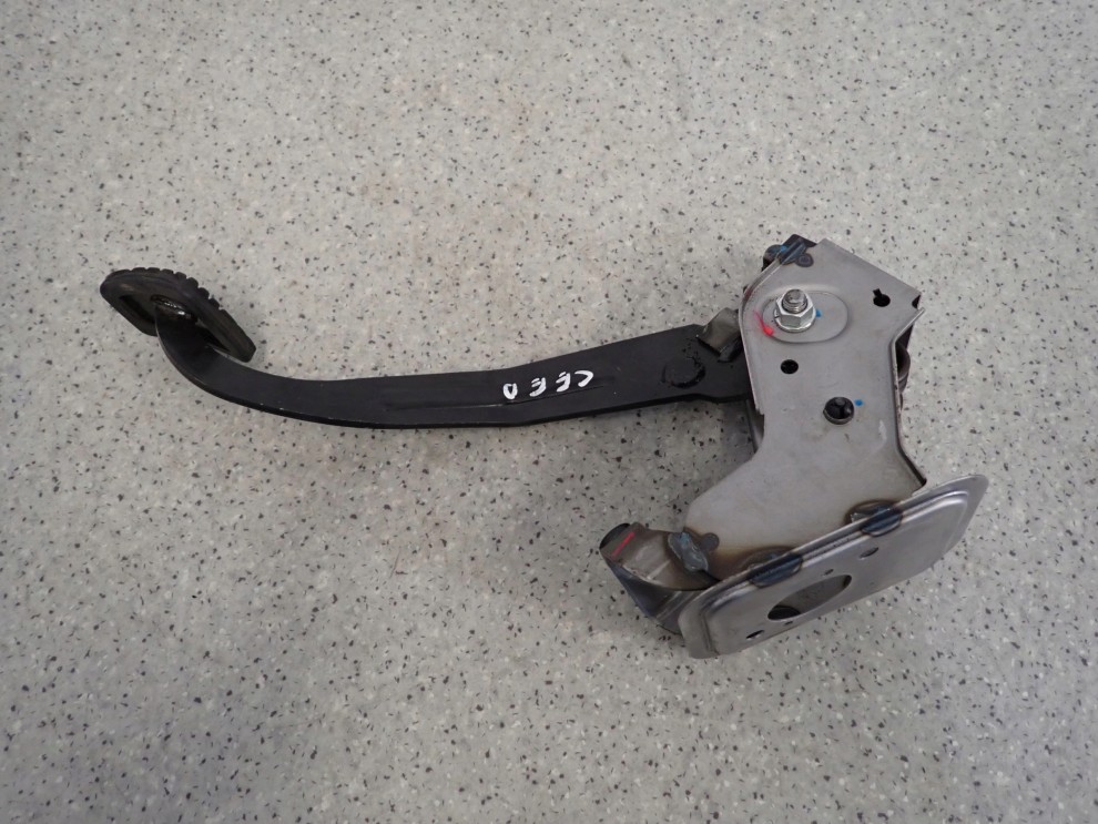 KIA CEED 07-11 PEDAŁ SPRZĘGŁA 1/8