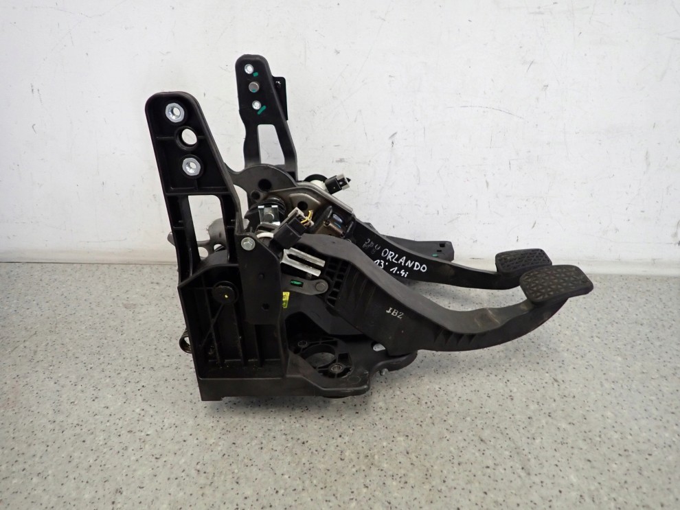 CHEVROLET ORLANDO 1.4T 10- PEDAŁ SPRZĘGŁA HAMULCA KOMPLET 4/8