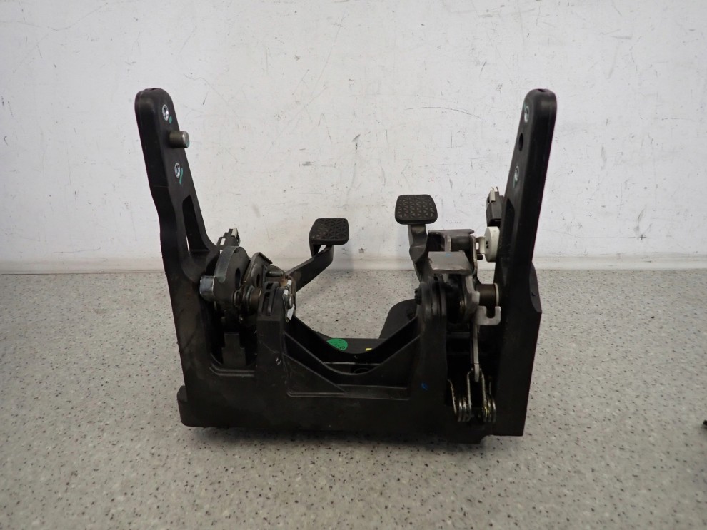 CHEVROLET ORLANDO 1.4T 10- PEDAŁ SPRZĘGŁA HAMULCA KOMPLET 6/8