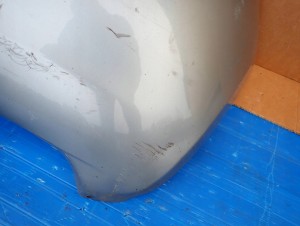 TOYOTA YARIS II 06-09 ZDERZAK TYLNY 1F8 9/13 MINIATURA