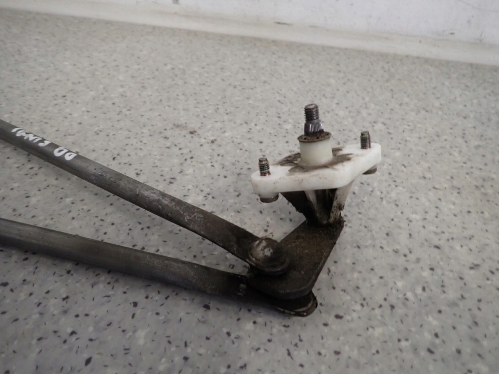 SUZUKI IGNIS 00-03 MECHANIZM WYCIERACZEK 3/4