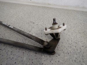 SUZUKI IGNIS 00-03 MECHANIZM WYCIERACZEK 3/4 MINIATURA