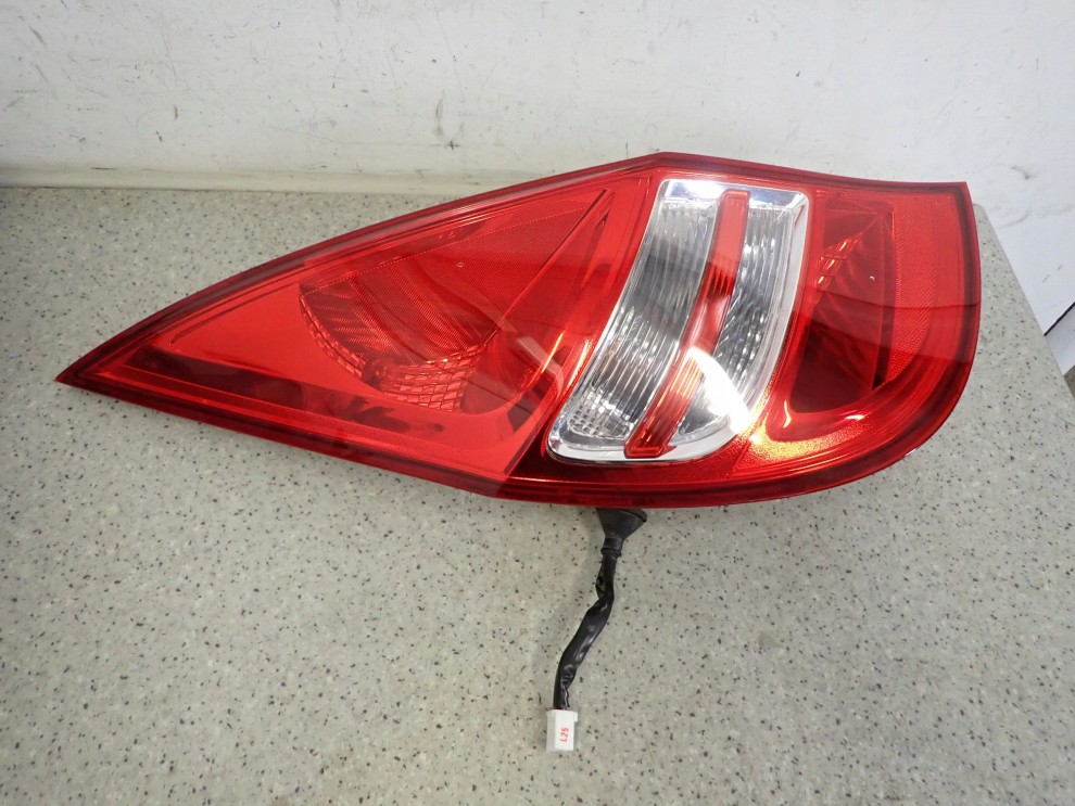HYUNDAI i30 07-11 HB LAMPA TYLNA LEWA 1/8