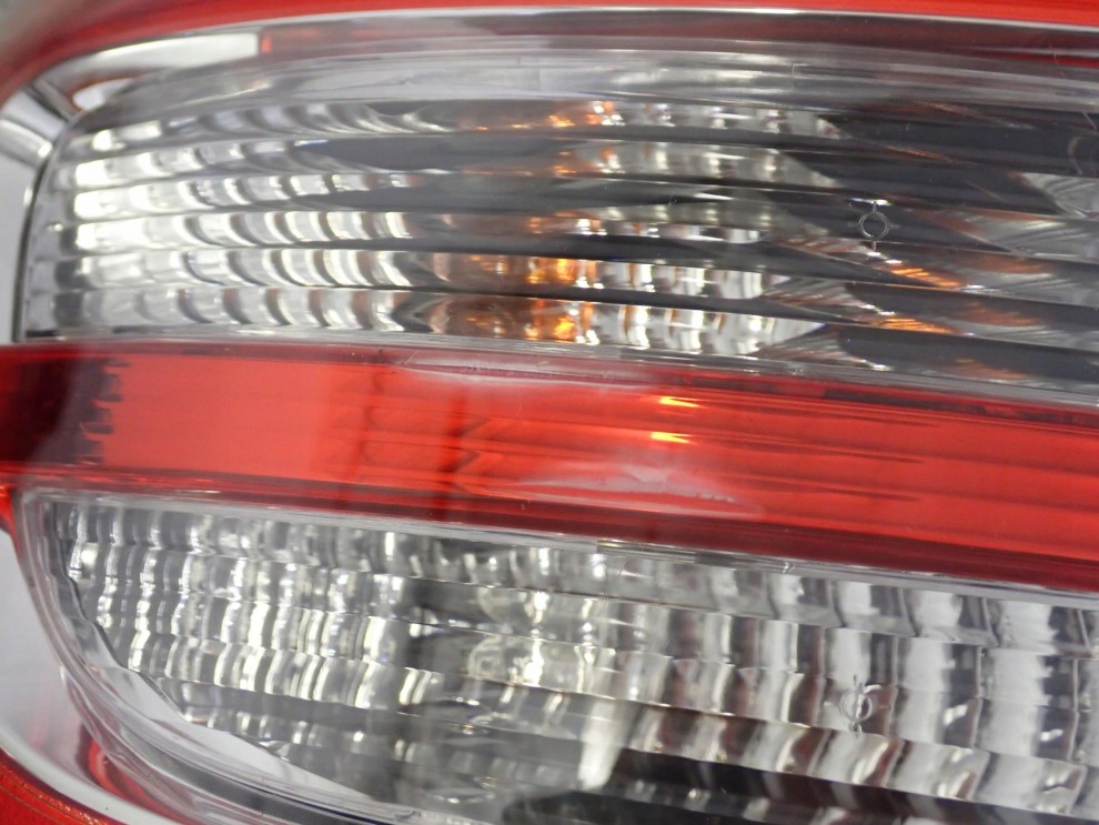 HYUNDAI i30 07-11 HB LAMPA TYLNA LEWA 6/8