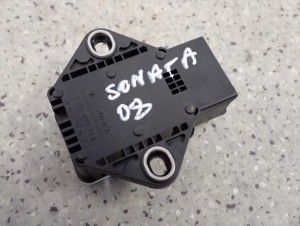 HYUNDAI SONATA 05-09 CZUJNIK ESP 2/2 MINIATURA