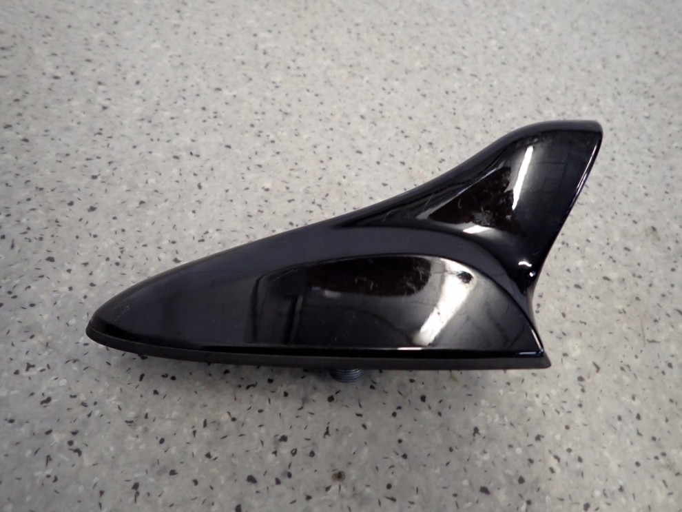 HYUNDAI VELOSTER I 11-18 ANTENA DACHOWA REKIN MZH 1/6